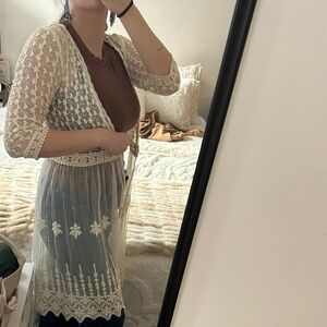 Xhilaration Ivory Lace Cover